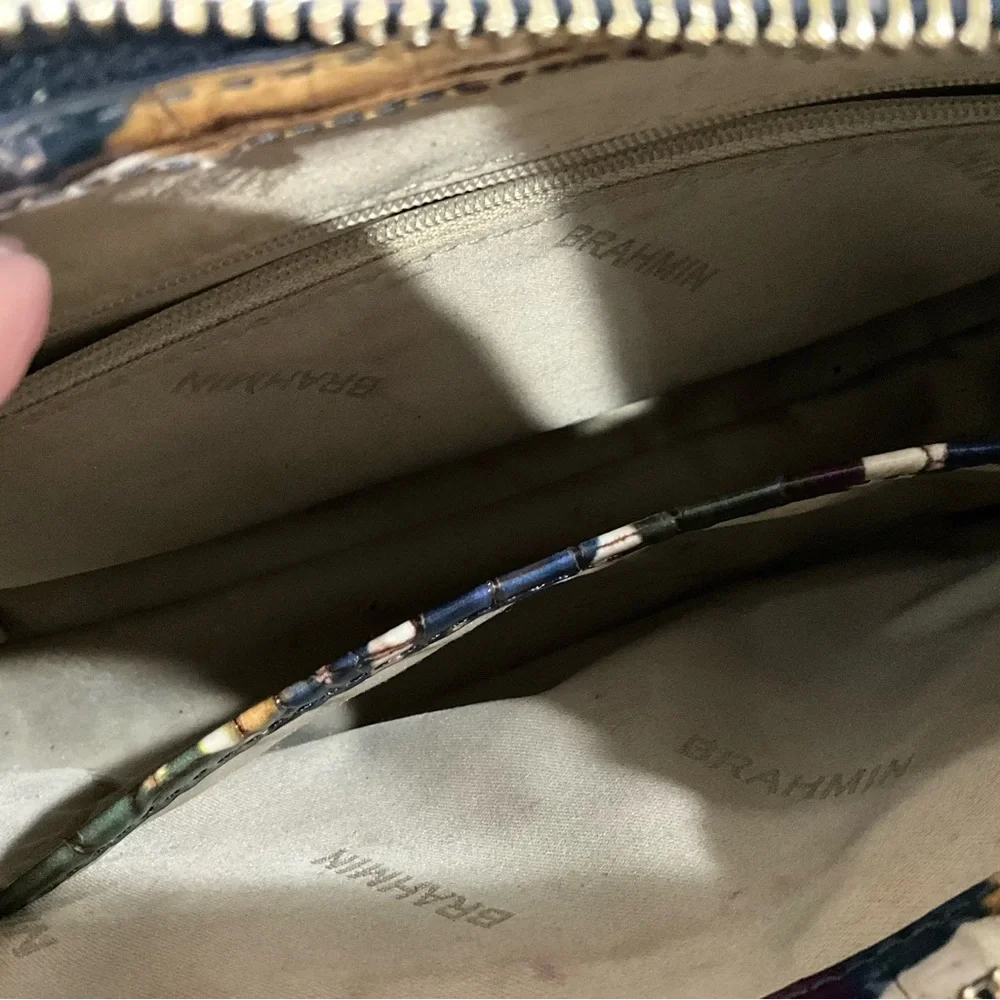 BRAHMIN Wildflower Melbourne - Leather Satchel/Shoulder purse. - Picture 4 of 6